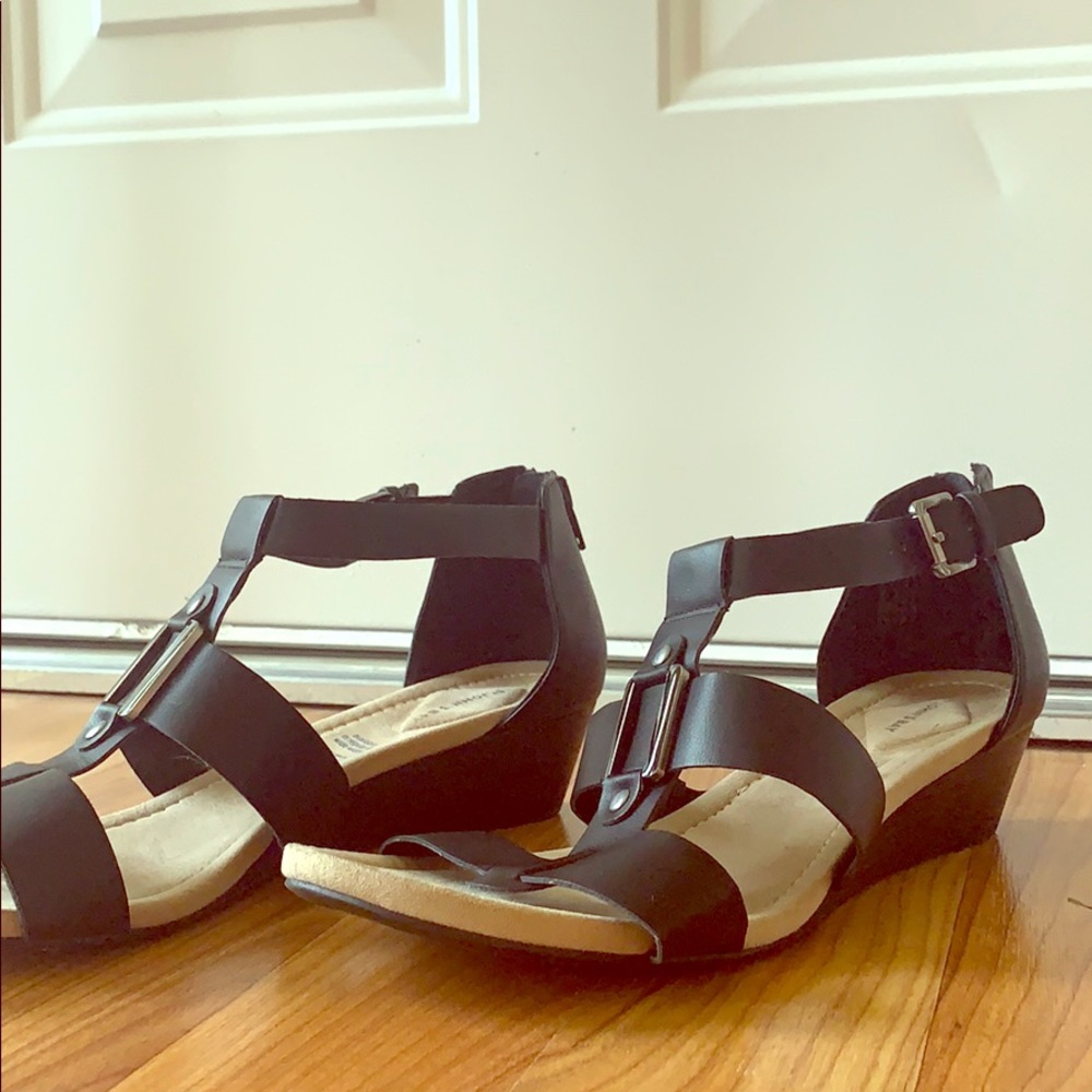 Black flats